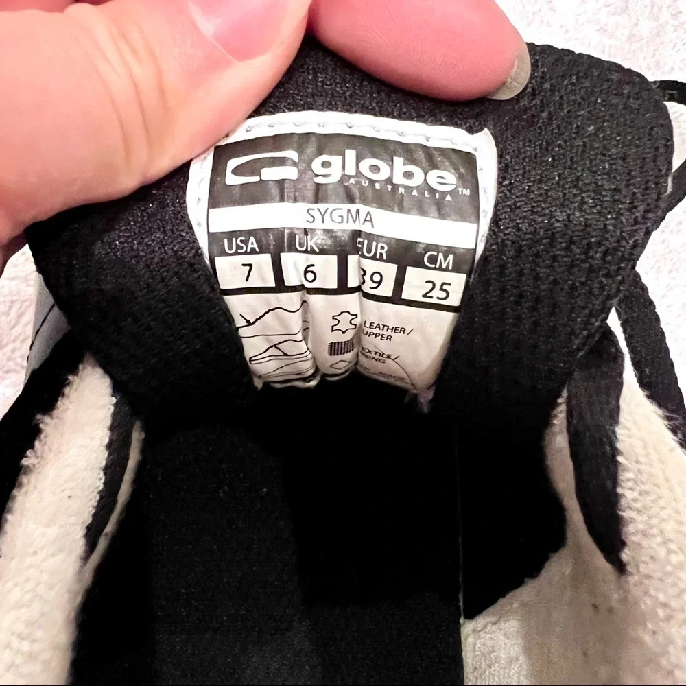 GLOBE Men's Sygma Black Skate Shoe sneakers size 7
